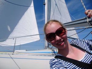 Mara 4 m neben dem Boot