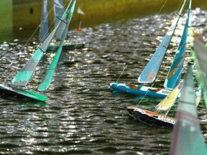 Regatta im kleinen Tank der HSVA