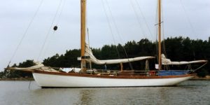 1984 die "Kuh" vor Anker in den Alands