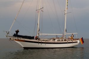 Marina und Uwe mit ihrer ALAYA