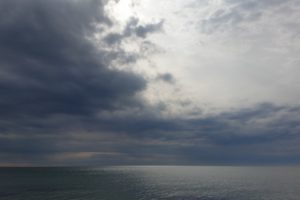 Wie der Himmel die Farbe des Wassers beeinflusst...