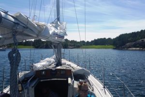 Vor Anker in den Schären bei Havstensund